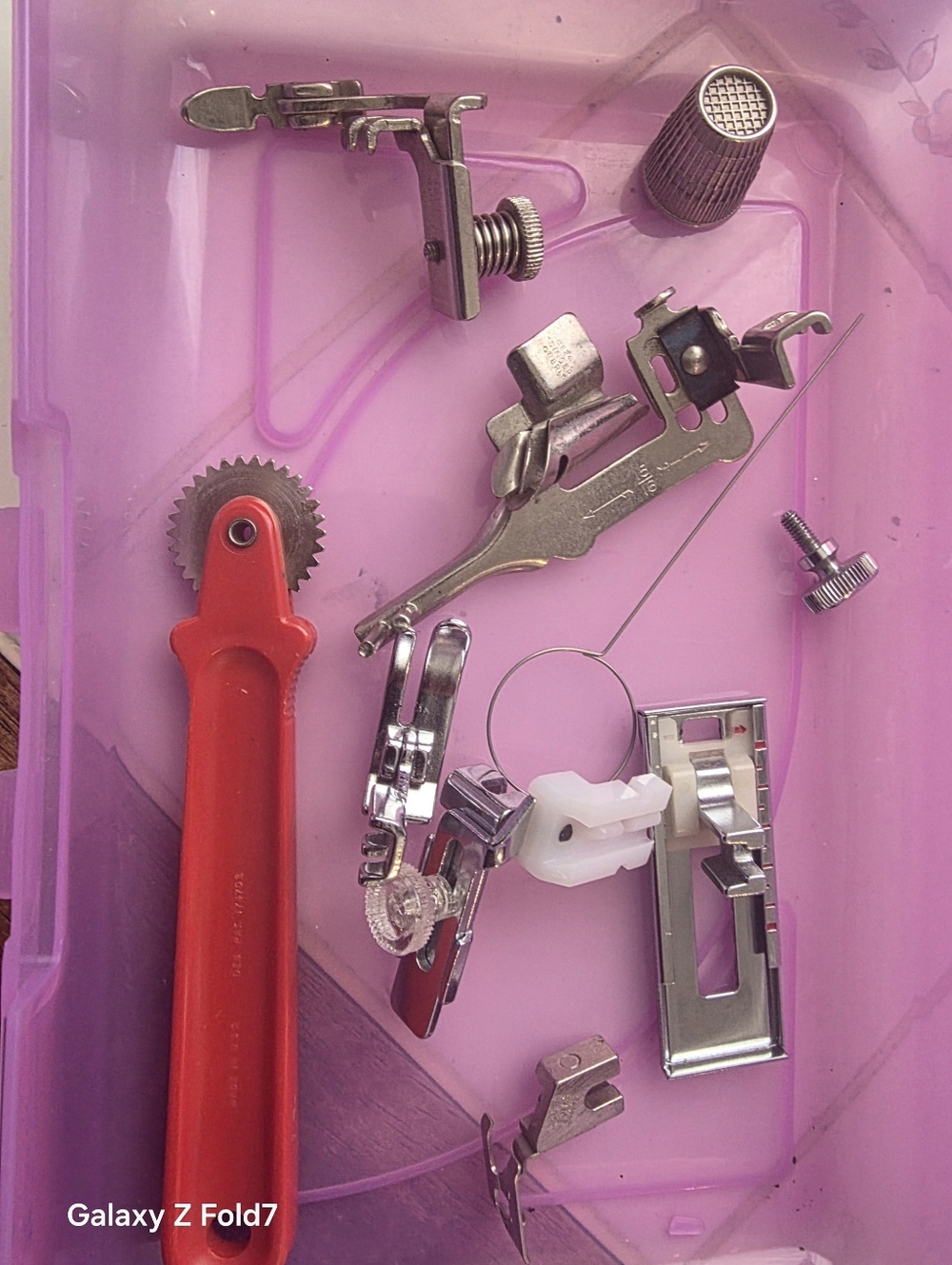 Singer Presser Feet, Seam Guide, Thimble, Tracing Wheel Lot